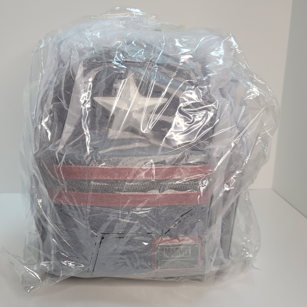 Loungefly Captain America Mini Backpack Flashback Edition Set Complete With Box - Picture 8 of 11